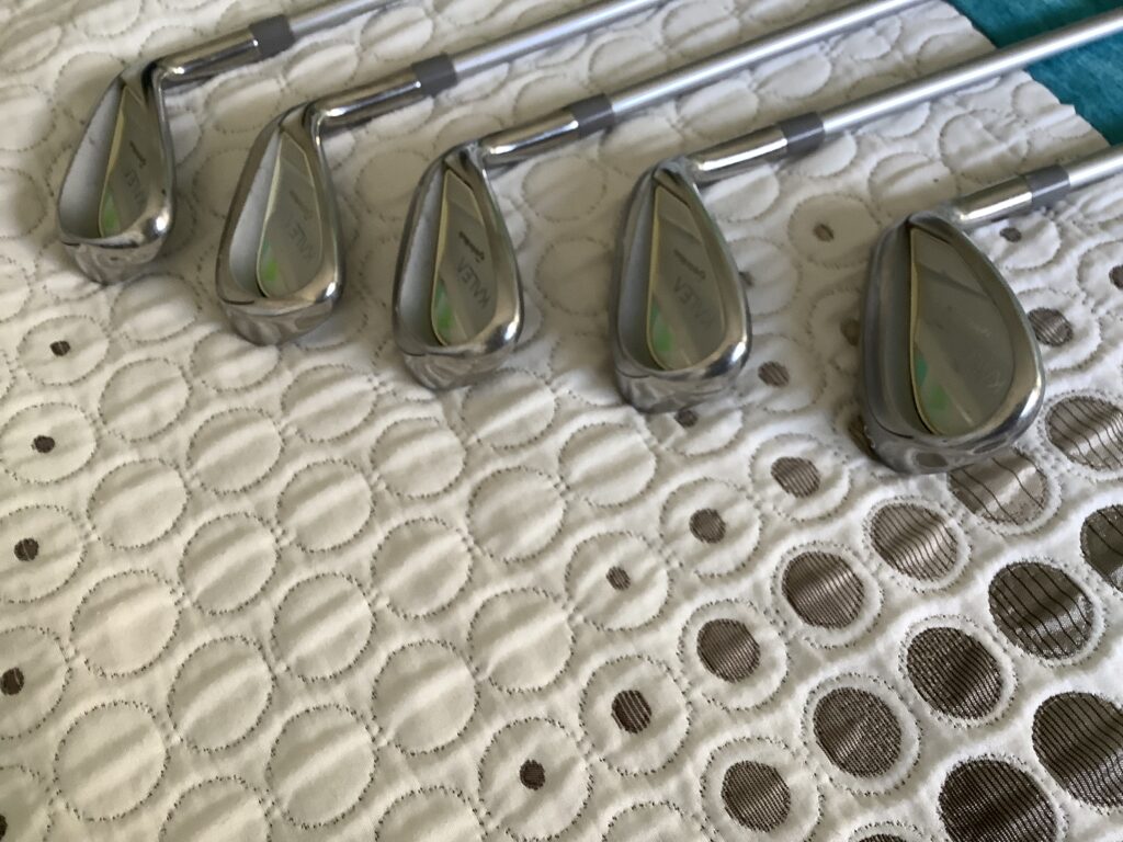 Damen Golfschläger 5 Stück, TaylorMade, Kalea, sehr leicht, S P 9 8 und 7, L Flex / 45 ULTRALIGHT